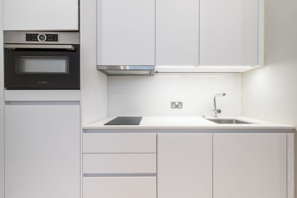 Property photo 2 of 19 Kitchen