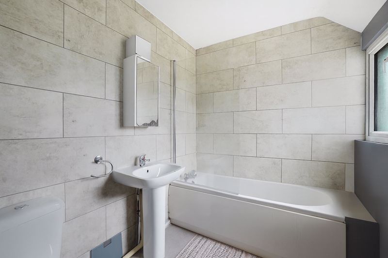 Property photo 3 of 8 Photo 9