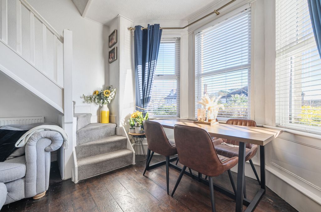 Property photo 3 of 13 1385036-18-6925c6...