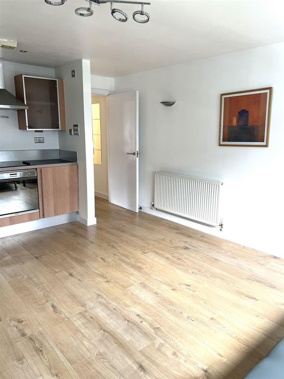 Property photo 1 of 7 06252002_05.Jpg