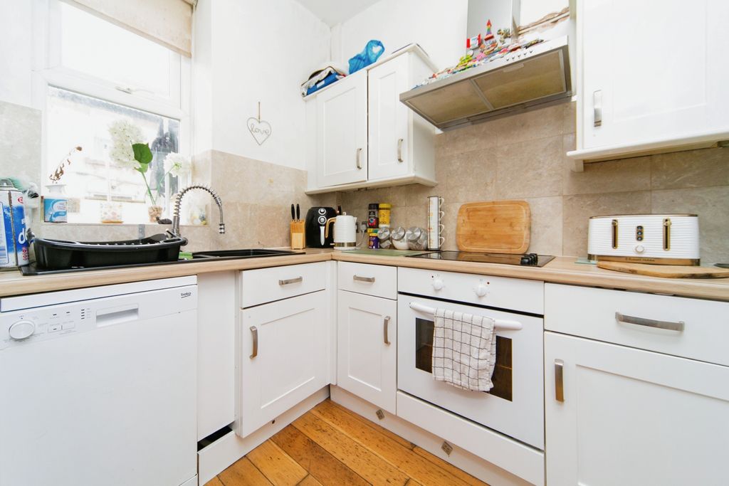 Property photo 3 of 12 Photography