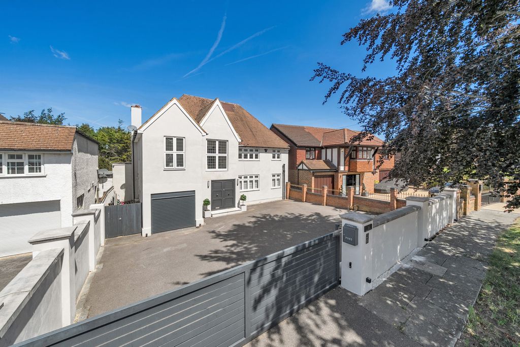 Property photo 1 of 40 1480456-1-6A46492...