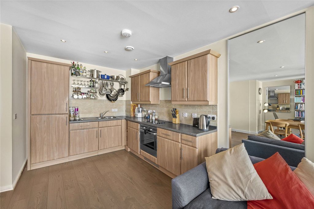 Property photo 2 of 8 Picture No. 01