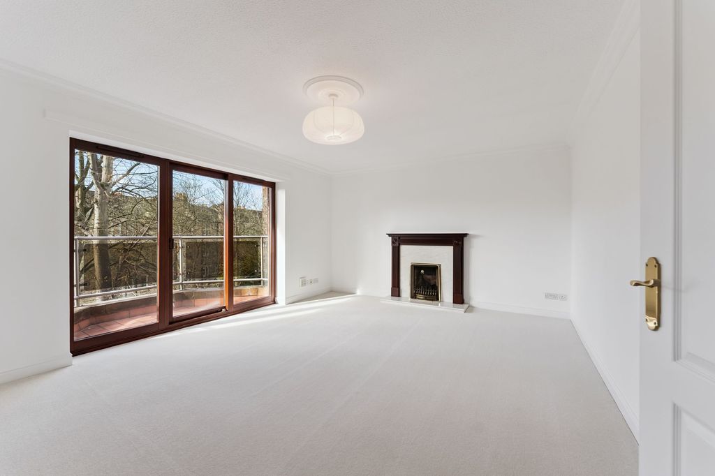 Property photo 3 of 25