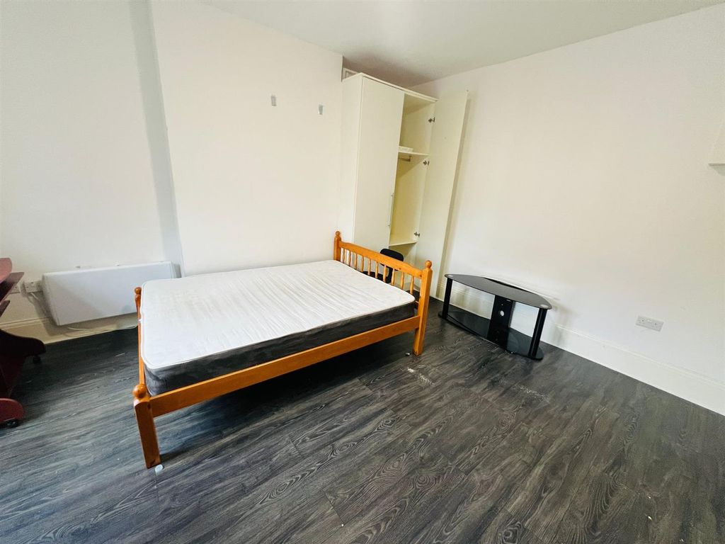 Property photo 2 of 2