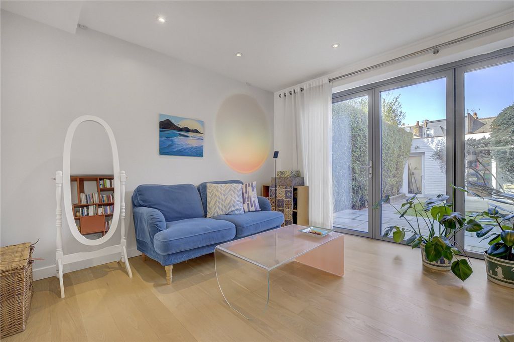 Property photo 2 of 18 Picture No. 03