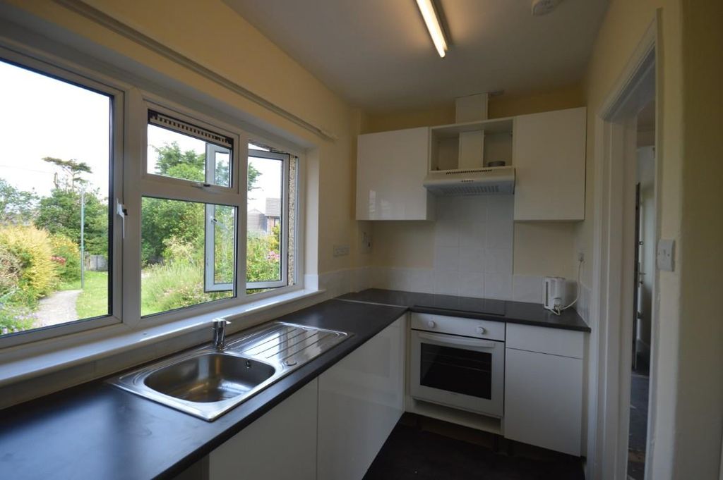 Property photo 3 of 12 Dsc_0122 (Medium).Jpg