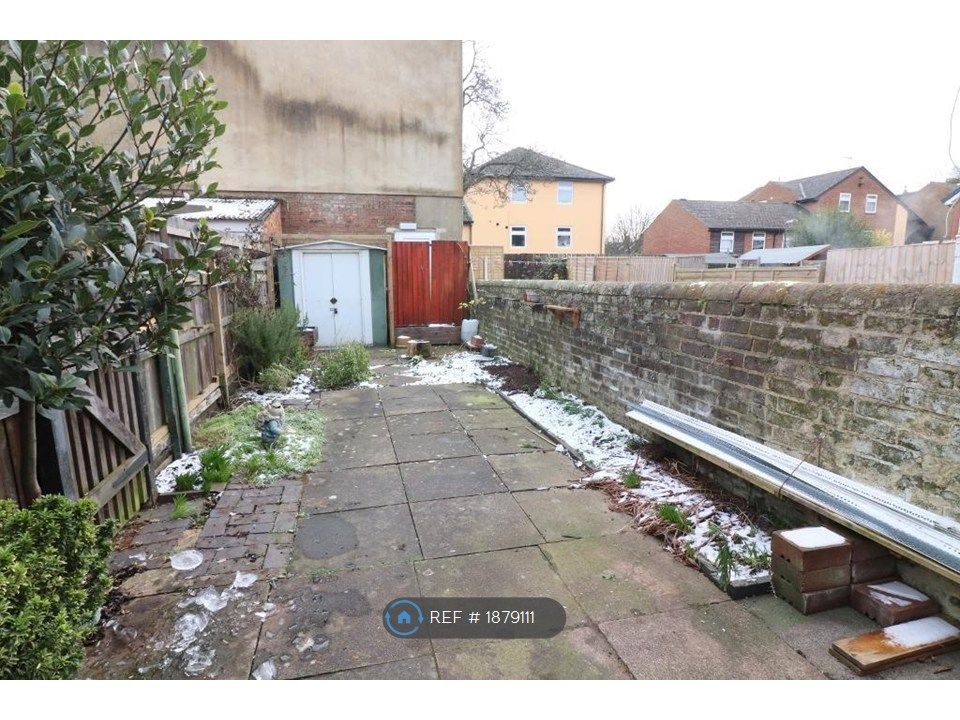 Property photo 2 of 6