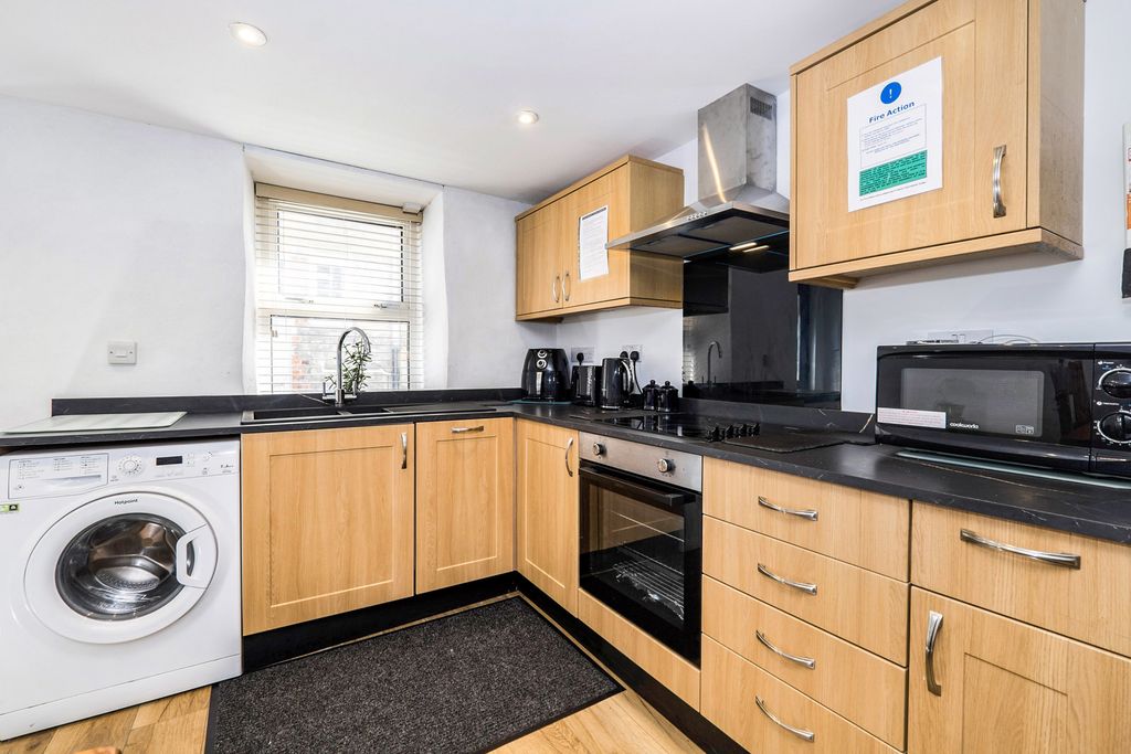 Property photo 2 of 20 Pbox-Img.Jpg