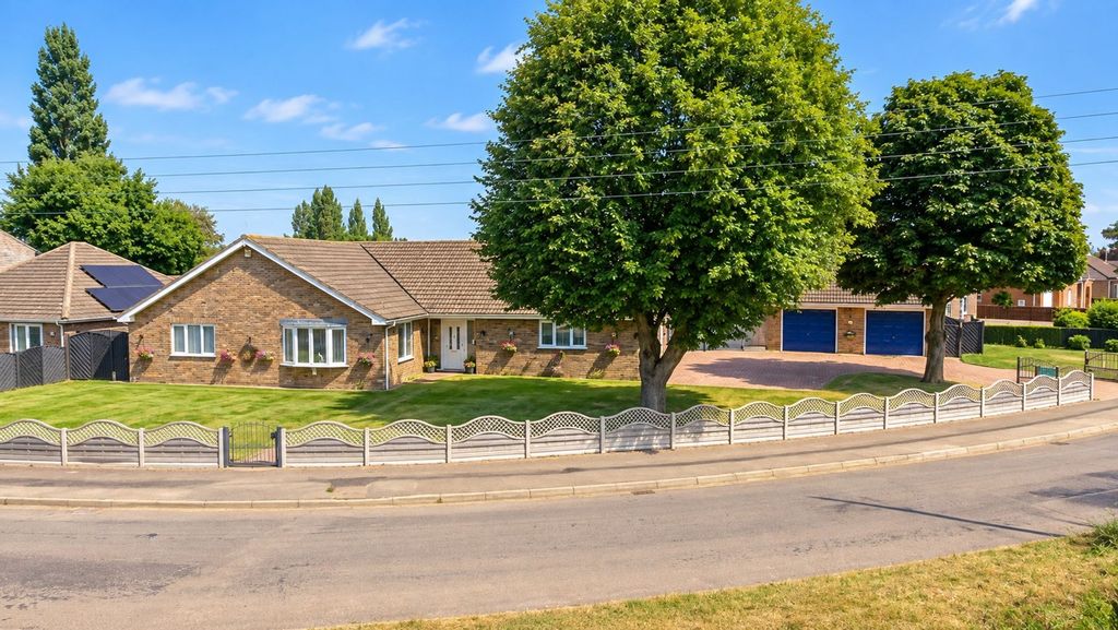 Property photo 1 of 40