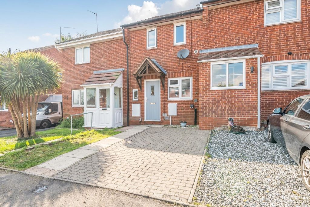 Property photo 1 of 8 Front