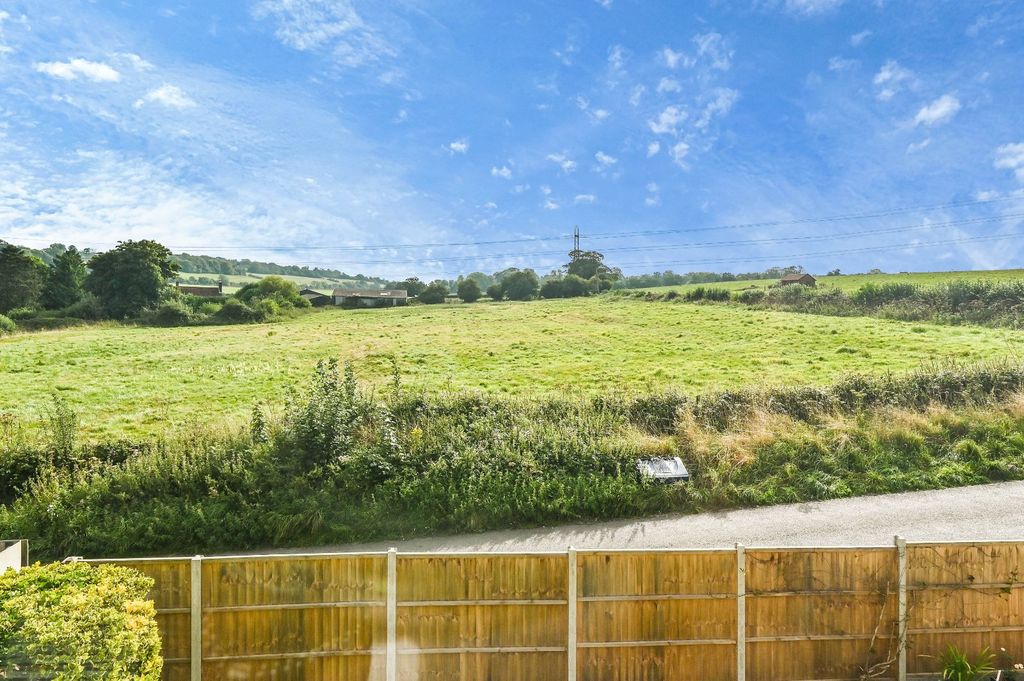 Property photo 3 of 22 Picture No. 10