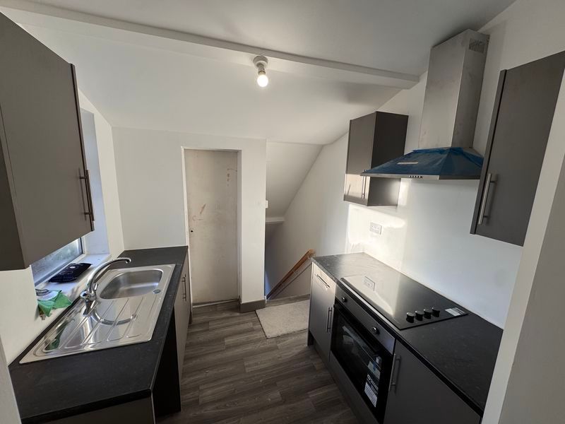 Property photo 1 of 10 Photo 7