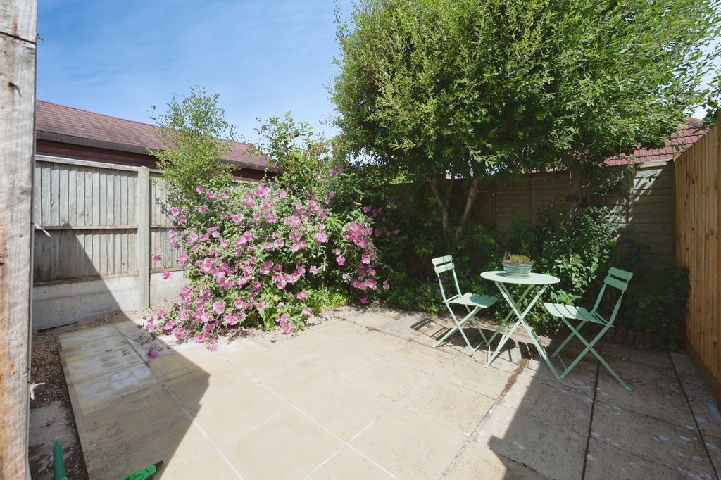 Property photo 2 of 19 Pbox-Img.Jpg