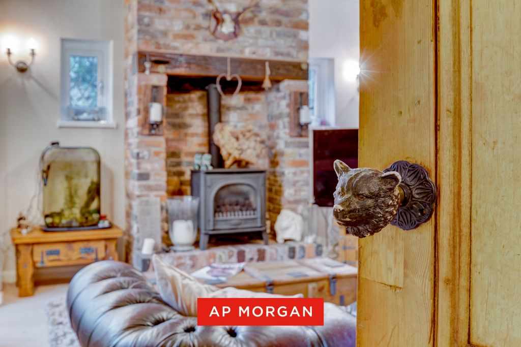 Property photo 3 of 24 Picture No. 04