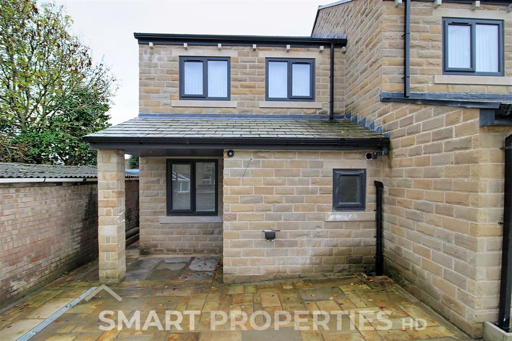 Property photo 2 of 10 Birkby-hd2_00003.Jpeg