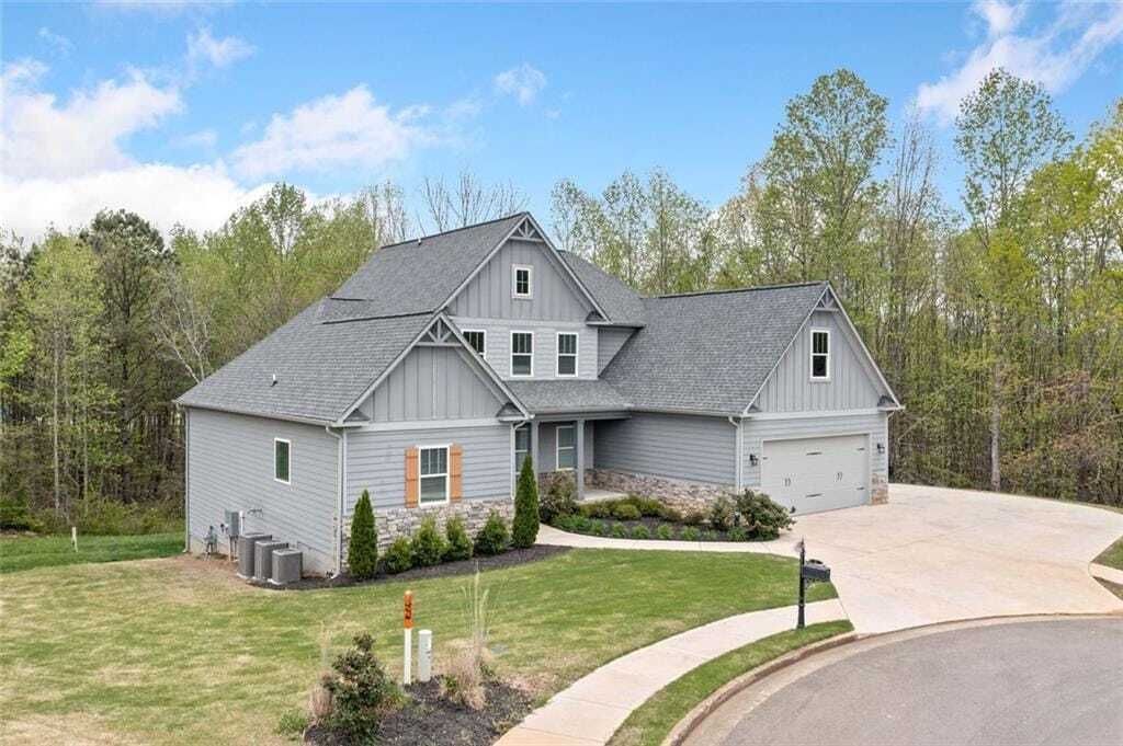Property photo 1 of 31