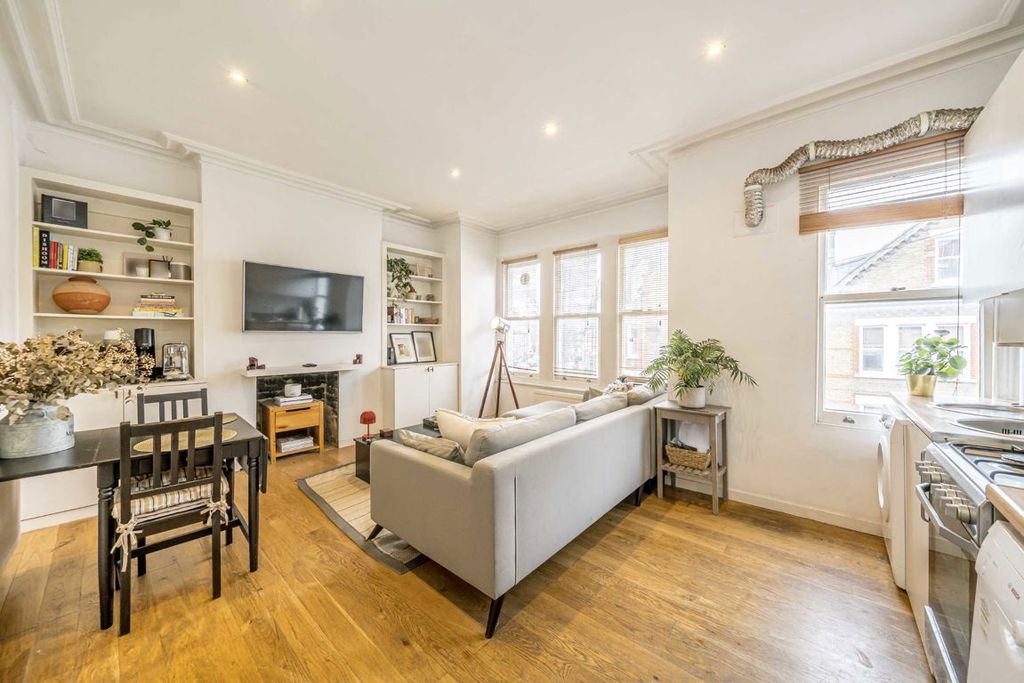 Property photo 2 of 7