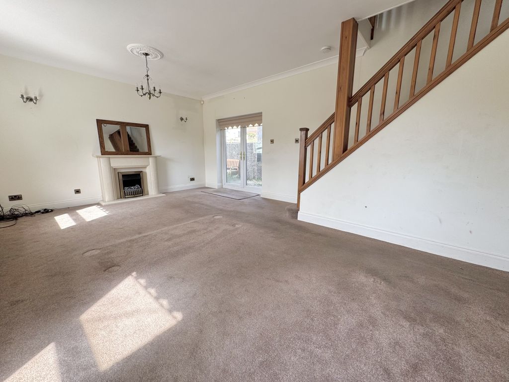 Property photo 3 of 19 Img_0469