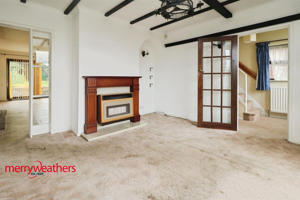 Property photo 3 of 10 Lounge