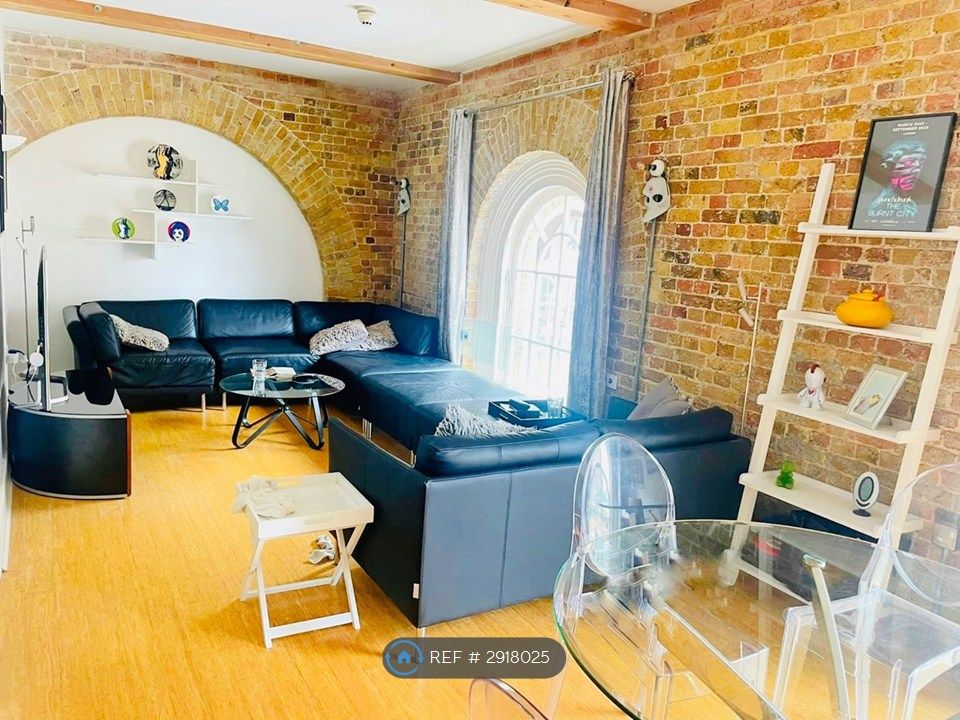 Property photo 2 of 11