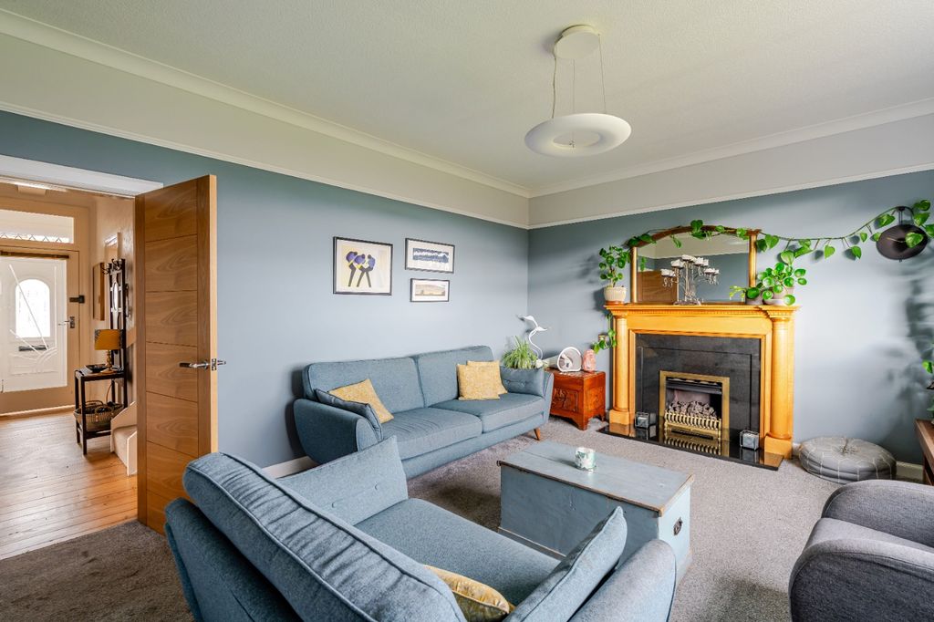 Property photo 3 of 30