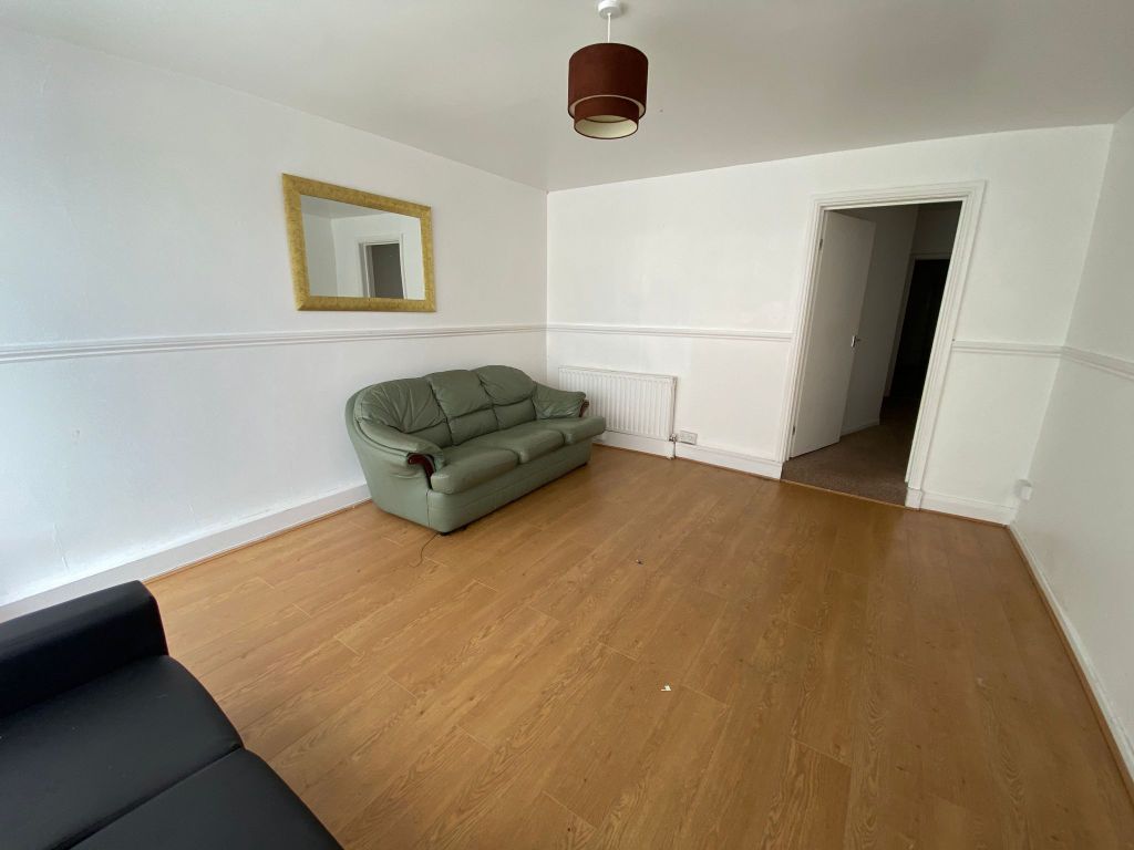 Property photo 2 of 6