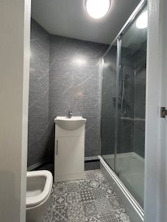 Property photo 3 of 7 Gallery