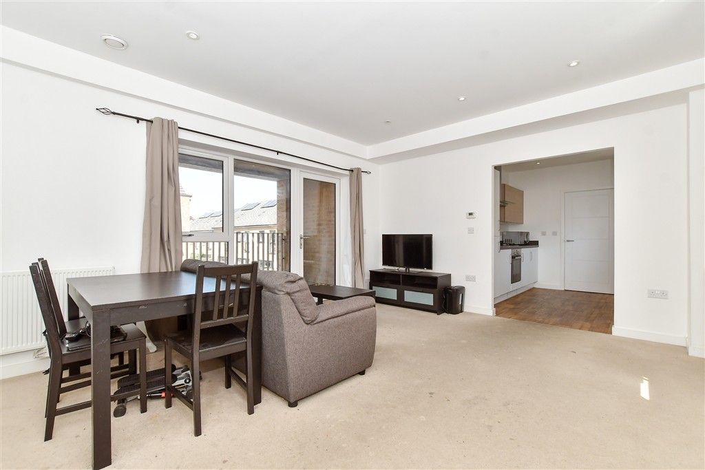 2 bed flat for saleFullerton Avenue, Dagenham, Essex RM8
