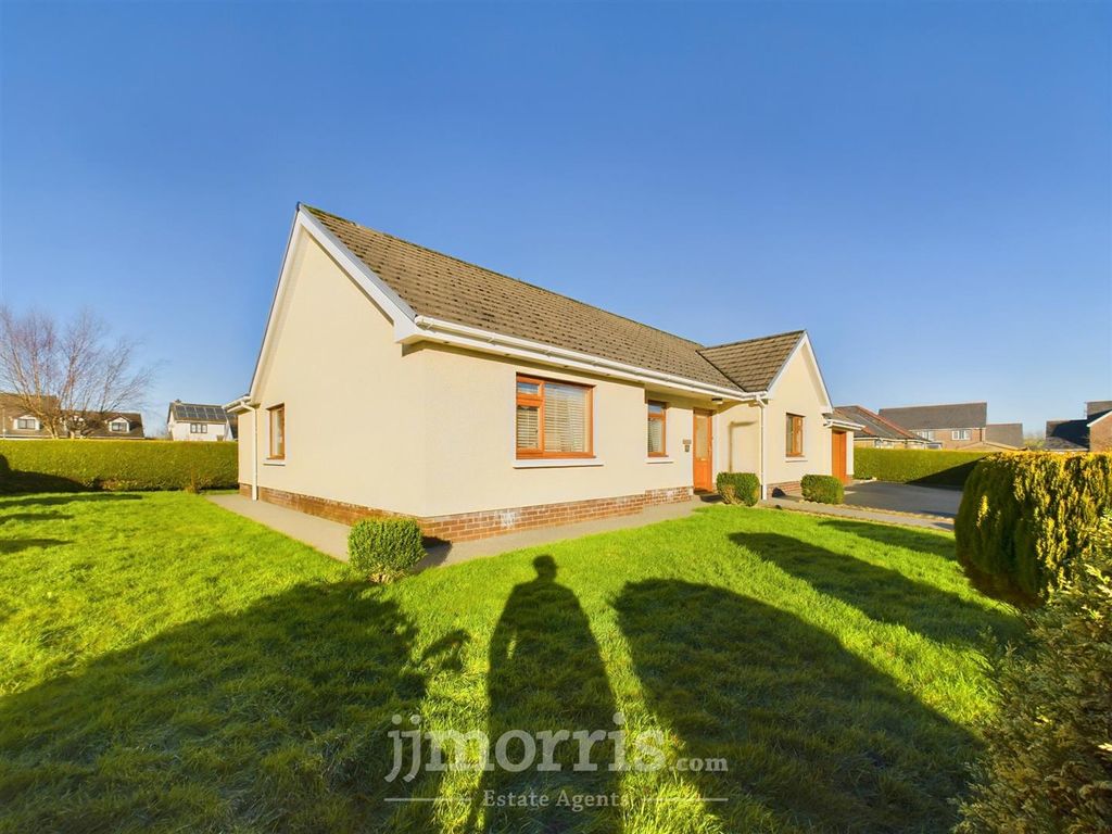 Property photo 3 of 40 Cam03686G0-Pr0218-Still004.Jpg