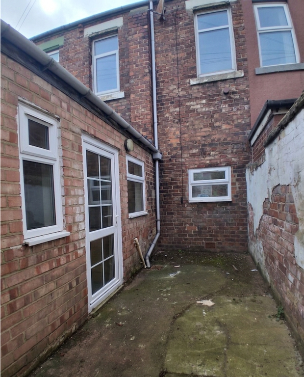 Property photo 3 of 9