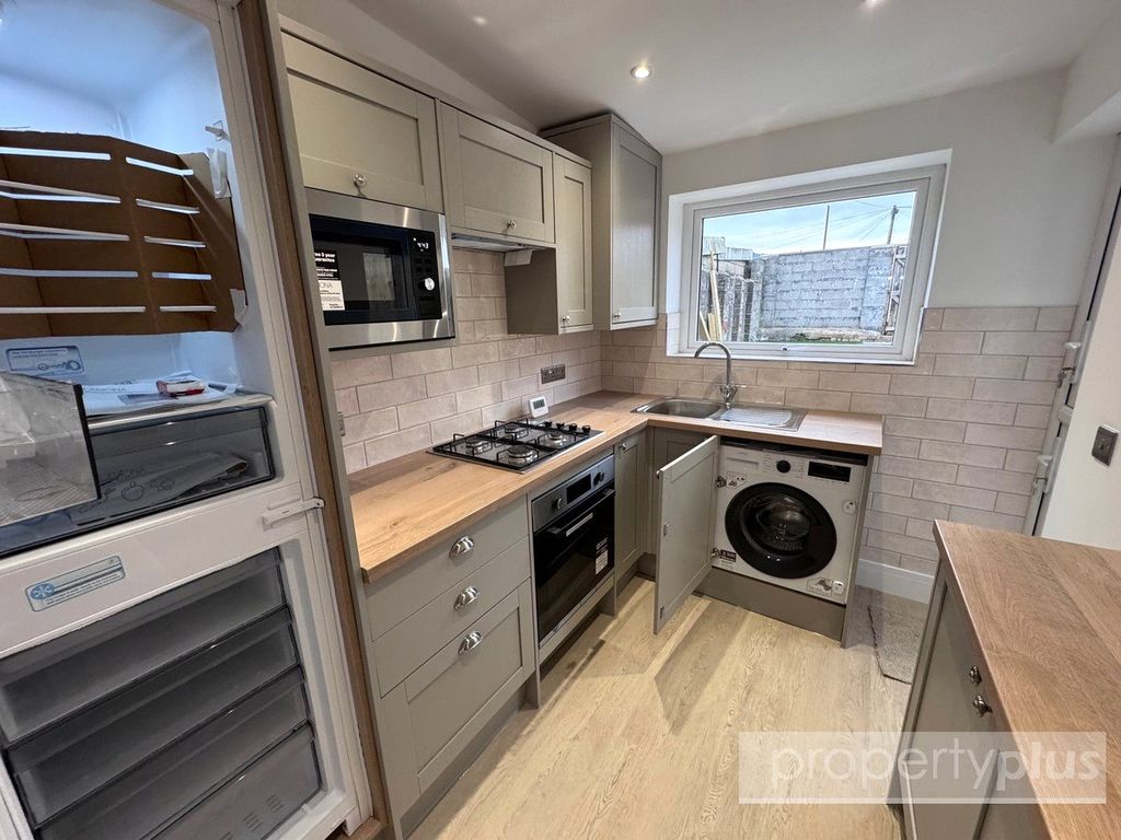 Property photo 2 of 16 Picture No. 09