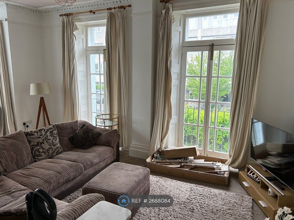 Property photo 3 of 10 Large Windows