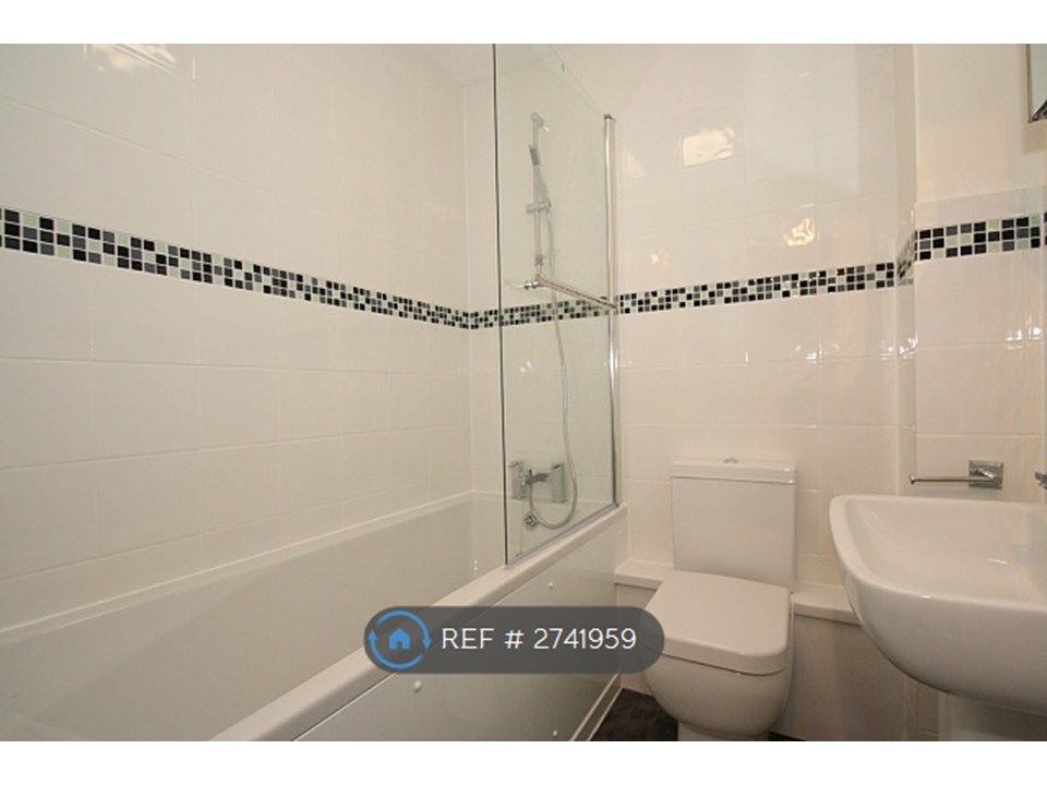 Property photo 3 of 5 Bathroom