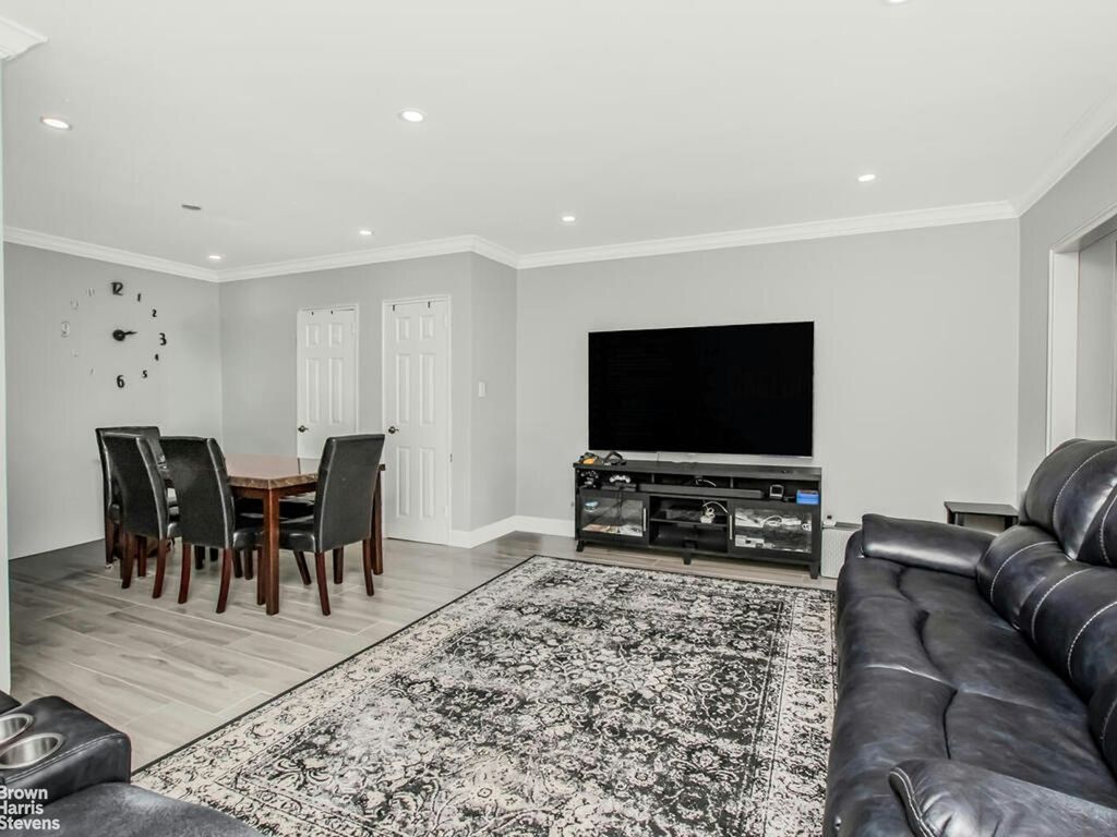 Property photo 3 of 9 <Alttext/>