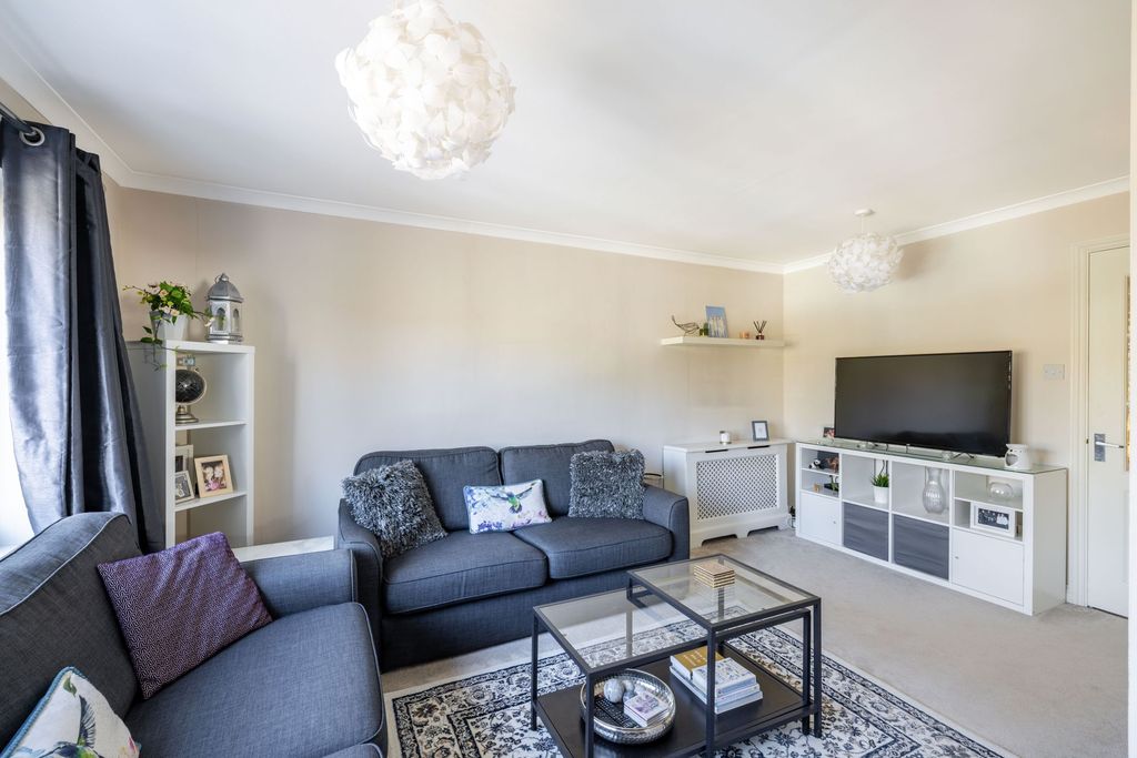 Property photo 3 of 8