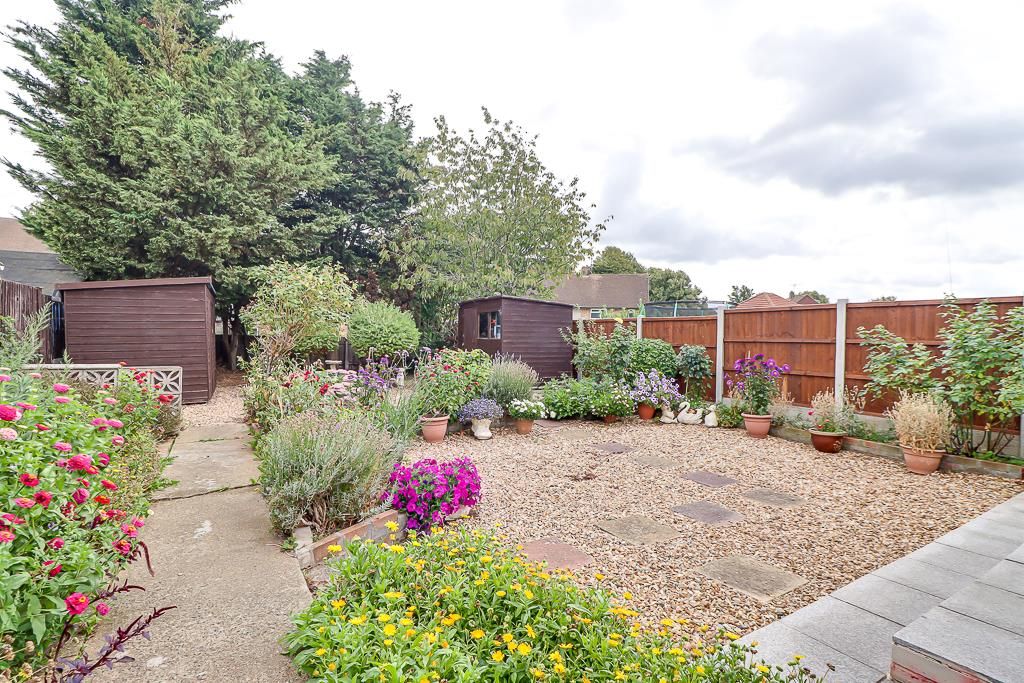 Property photo 2 of 24 Garden
