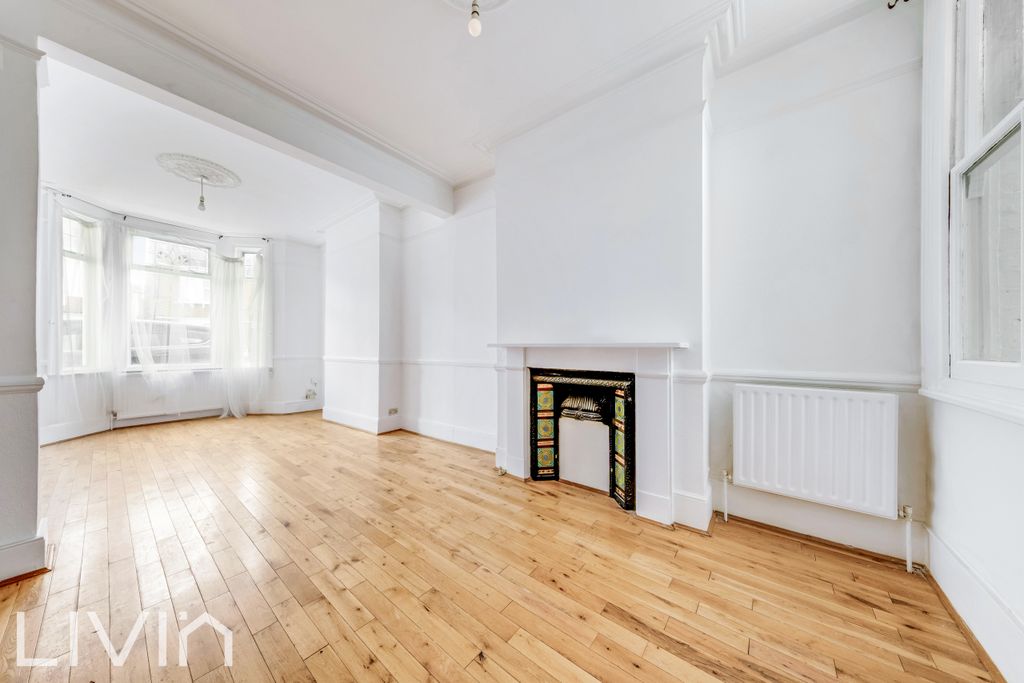 Property photo 2 of 12 2