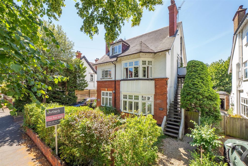 Property photo 1 of 11 Mr_Front-002.Jpg