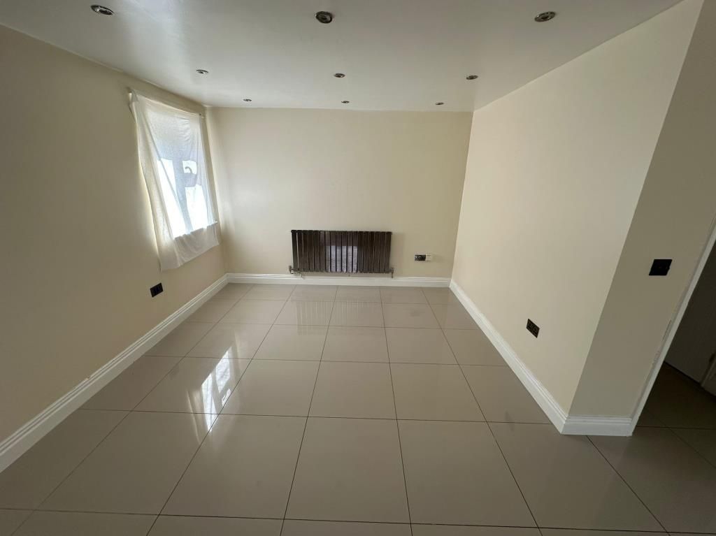 Property photo 2 of 9 Reception