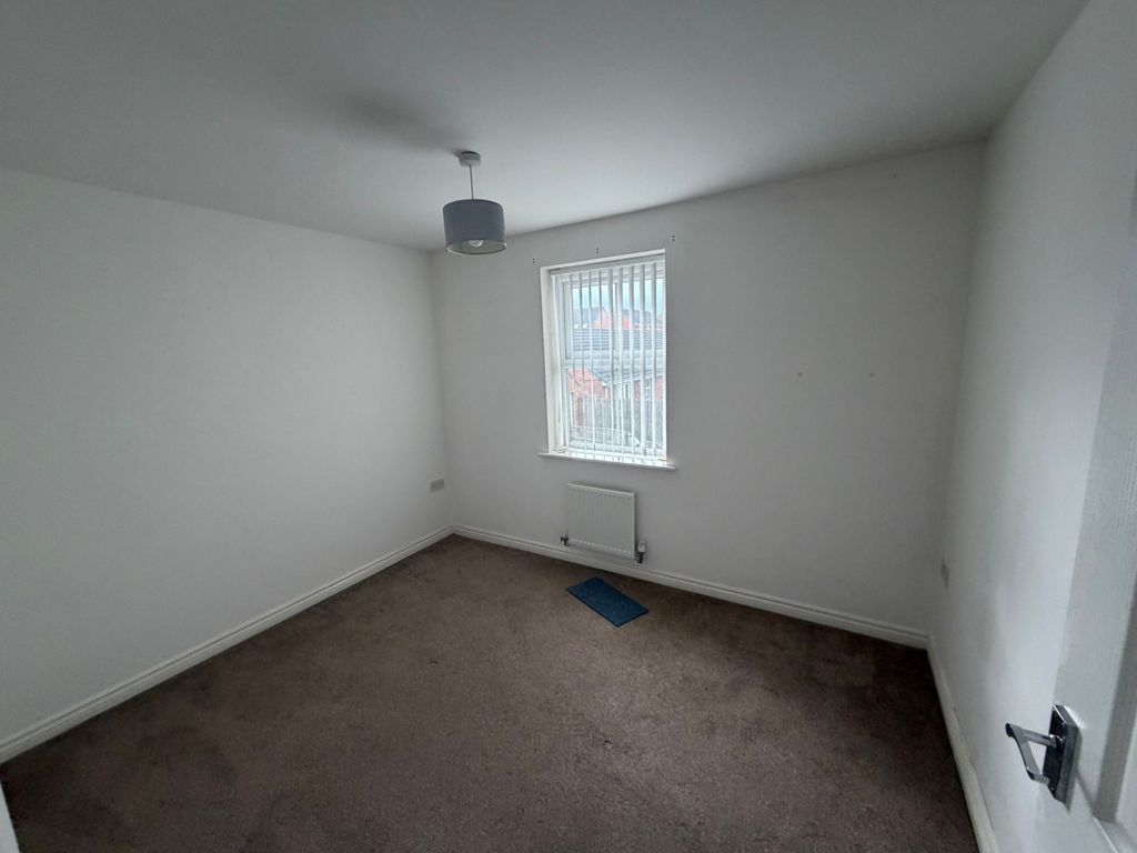 Property photo 2 of 11 2F047E6c-5Cf0-48d1-8Dea-2517Ed7644ba