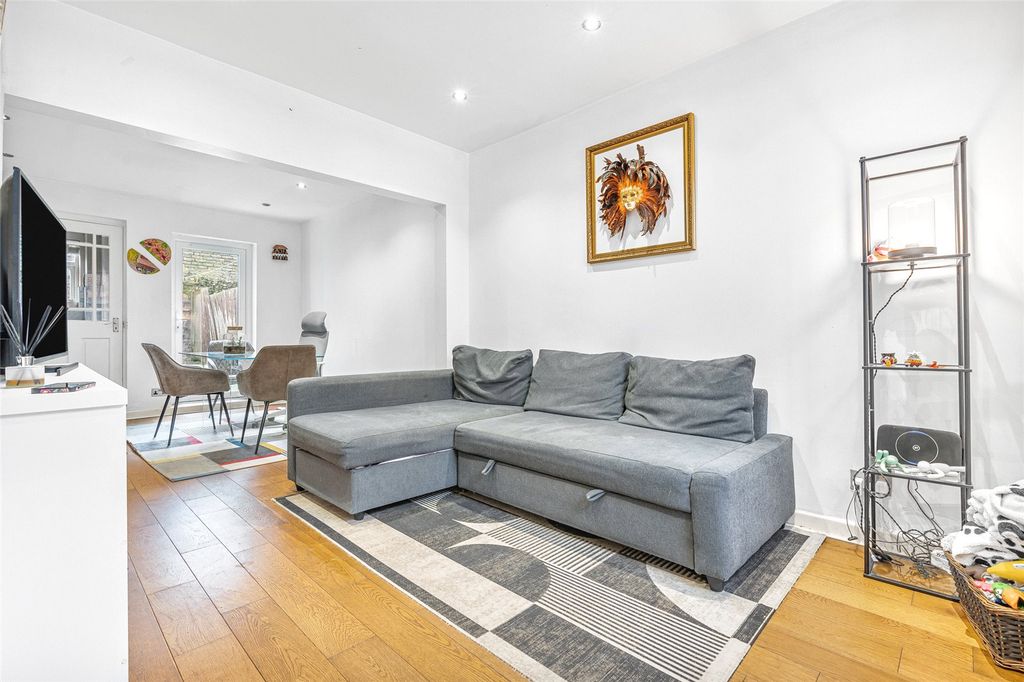 Property photo 2 of 13 Picture No. 19