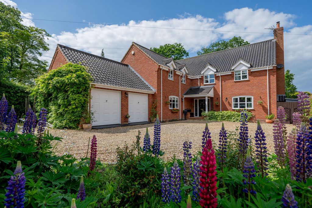 Property photo 1 of 27