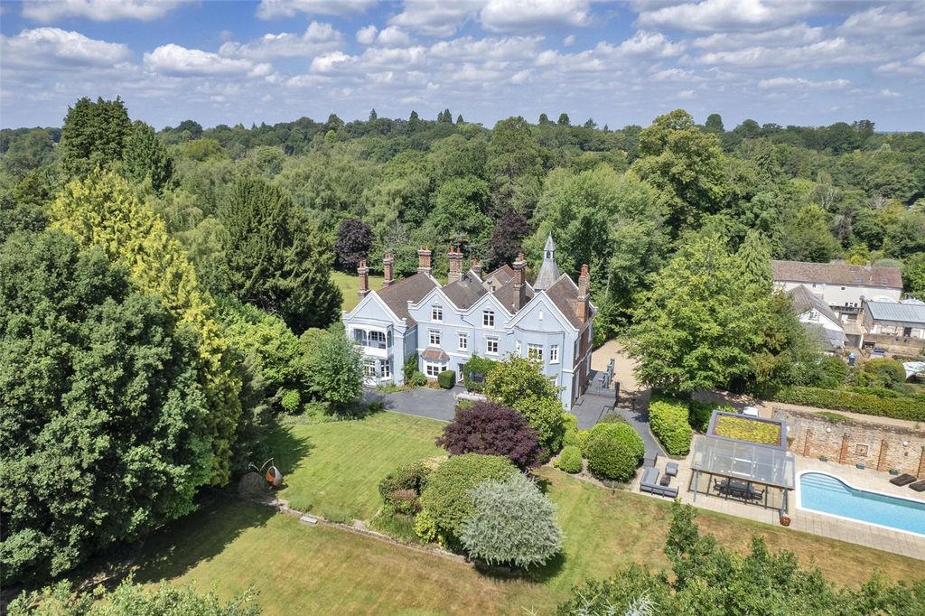 Property photo 1 of 44 Great Frenches Park