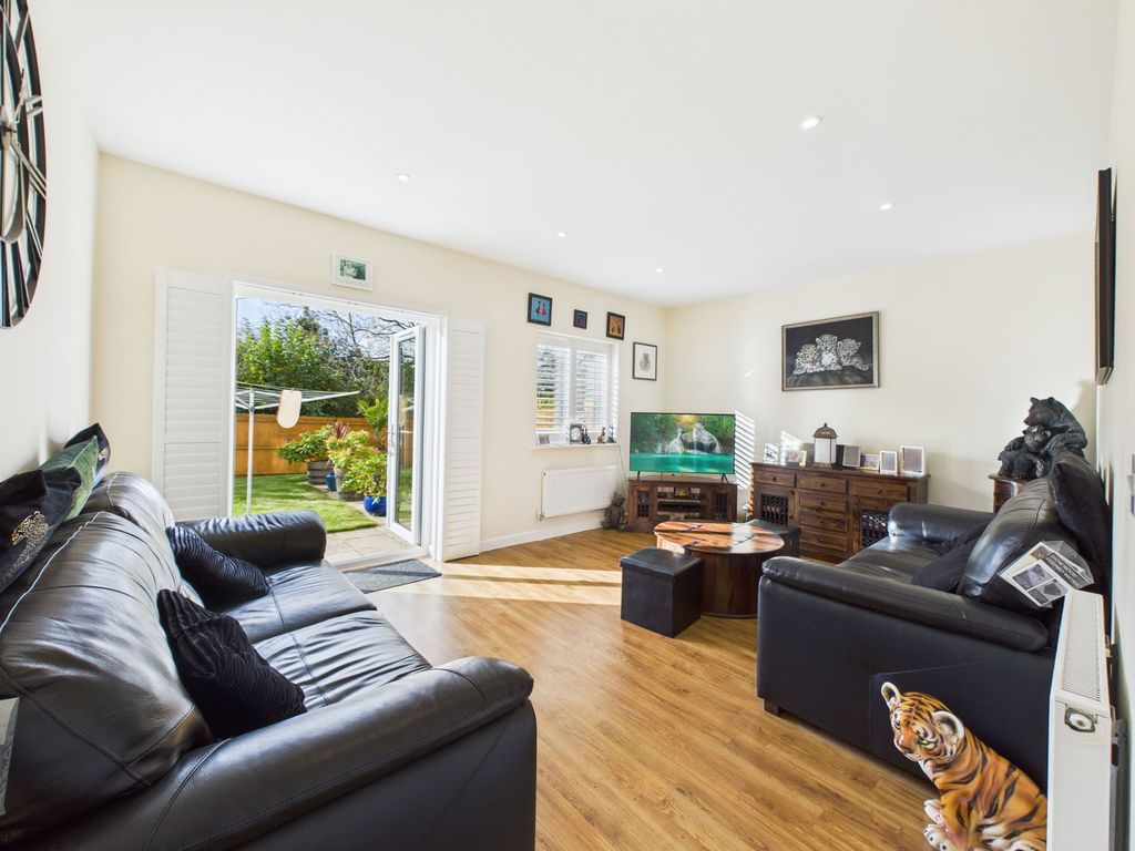 Property photo 3 of 23