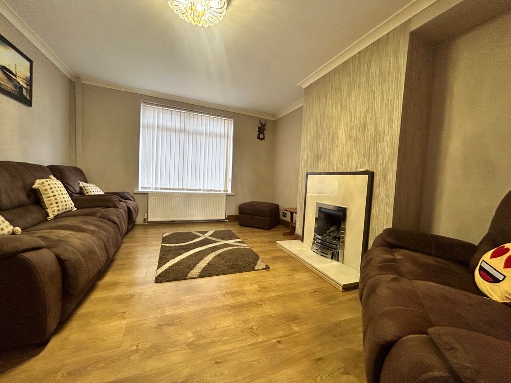 Property photo 2 of 14 Image