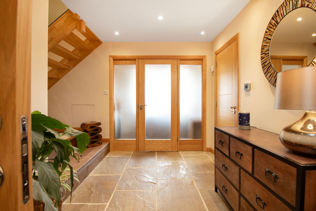 Property photo 3 of 70