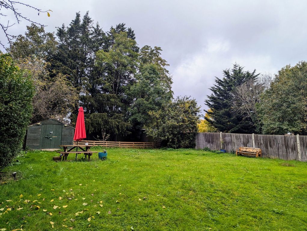 Property photo 2 of 21