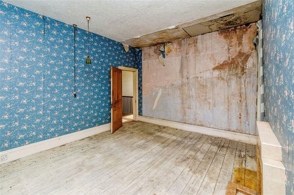 Property photo 3 of 11 Photography