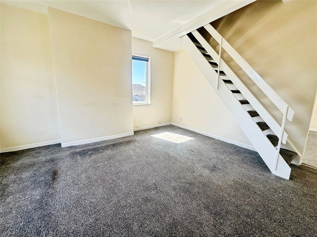 Property photo 2 of 10 Picture No. 05